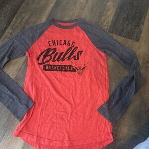 NBA Chicago Bulls Raglan Long Sleeve‎ T-shirt Small